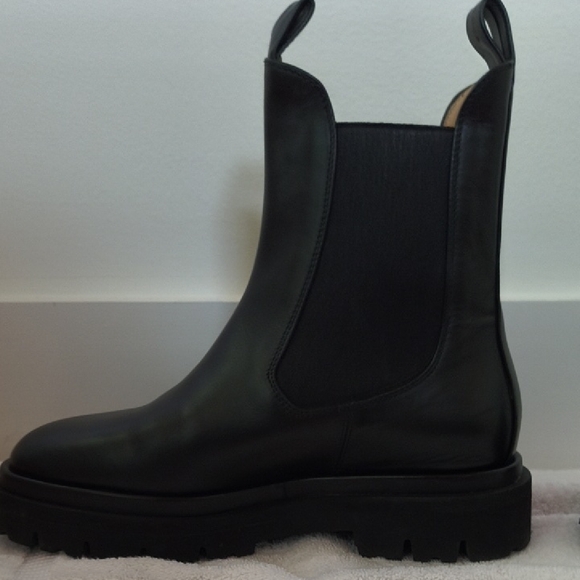 Dear Frances Tony Black Leather Ankle Chelsea Boots, Size 37 - Picture 2 of 11
